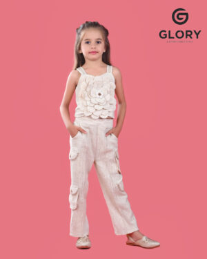 2 Piece Co-Ord Set With Beautiful Flower Petals Top & Six Pocket Bottom